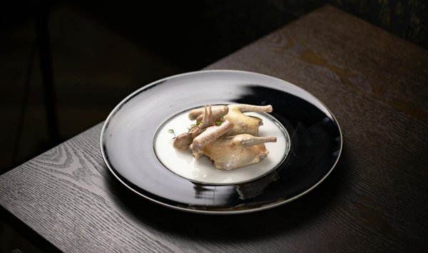 How do you prepare a traditional spotted dick dessert?